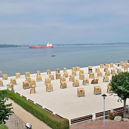 아파트 Strandhotel-28 *